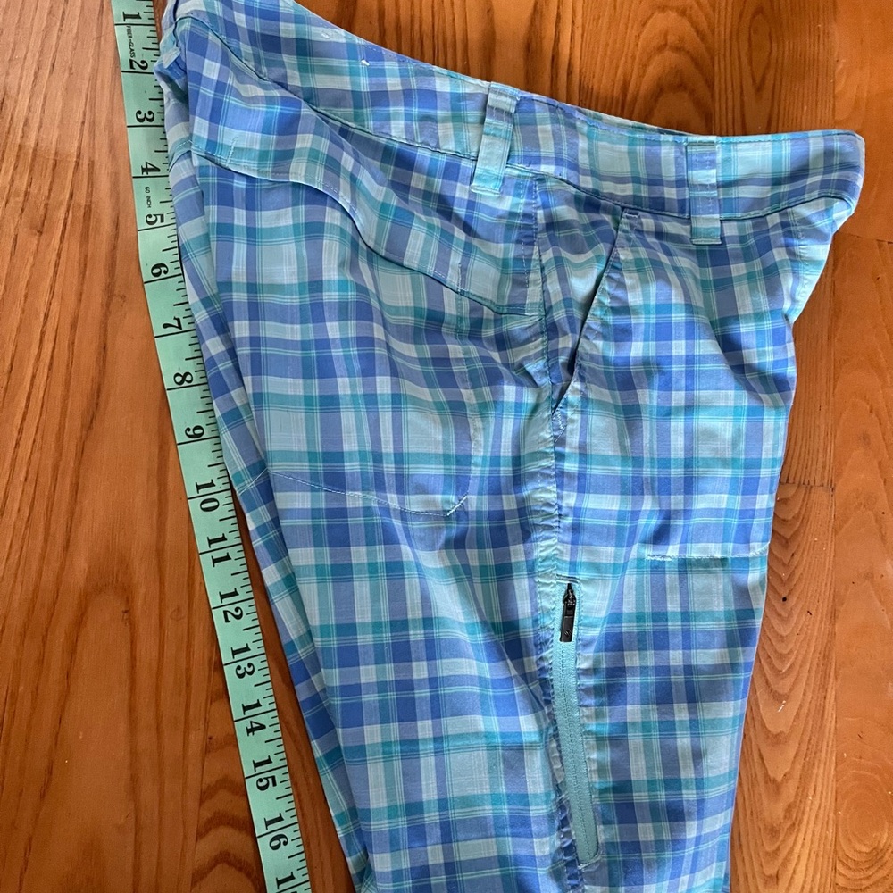 COPY - Columbia womens hiking shorts size 4 - Picture 6 of 8